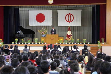 東台福浦小学校卒業式の画像