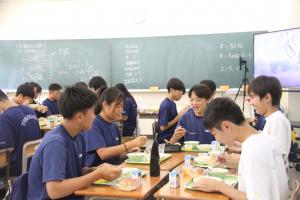 給食開始