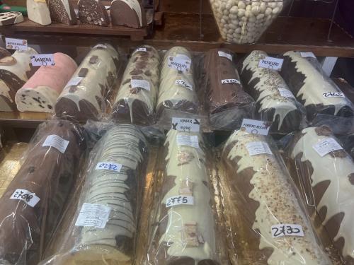 見たことない形状のチョコ