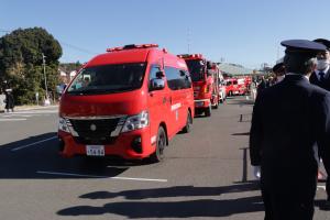消防車両分列行進